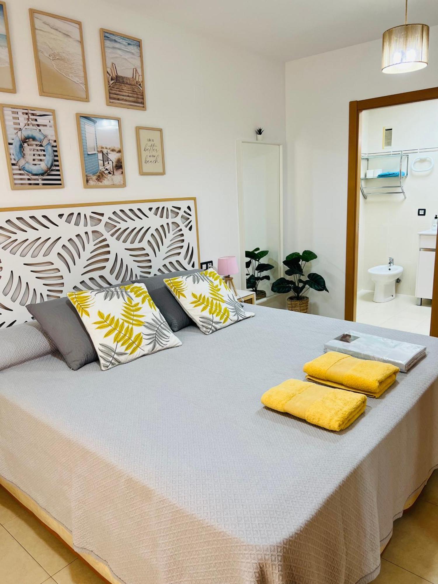 Apartamento Centro 3 Habitaciones Con Aire Acondicionado Y Wifi A 150M De La Playa Y Castillo Peniscola Exterior photo